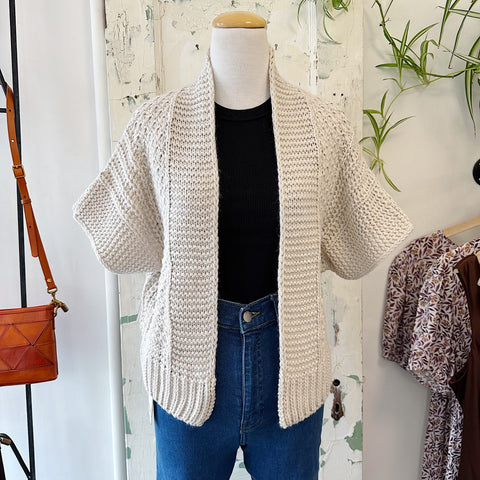 Hailey Gerrits // Olympia Necklace Flat