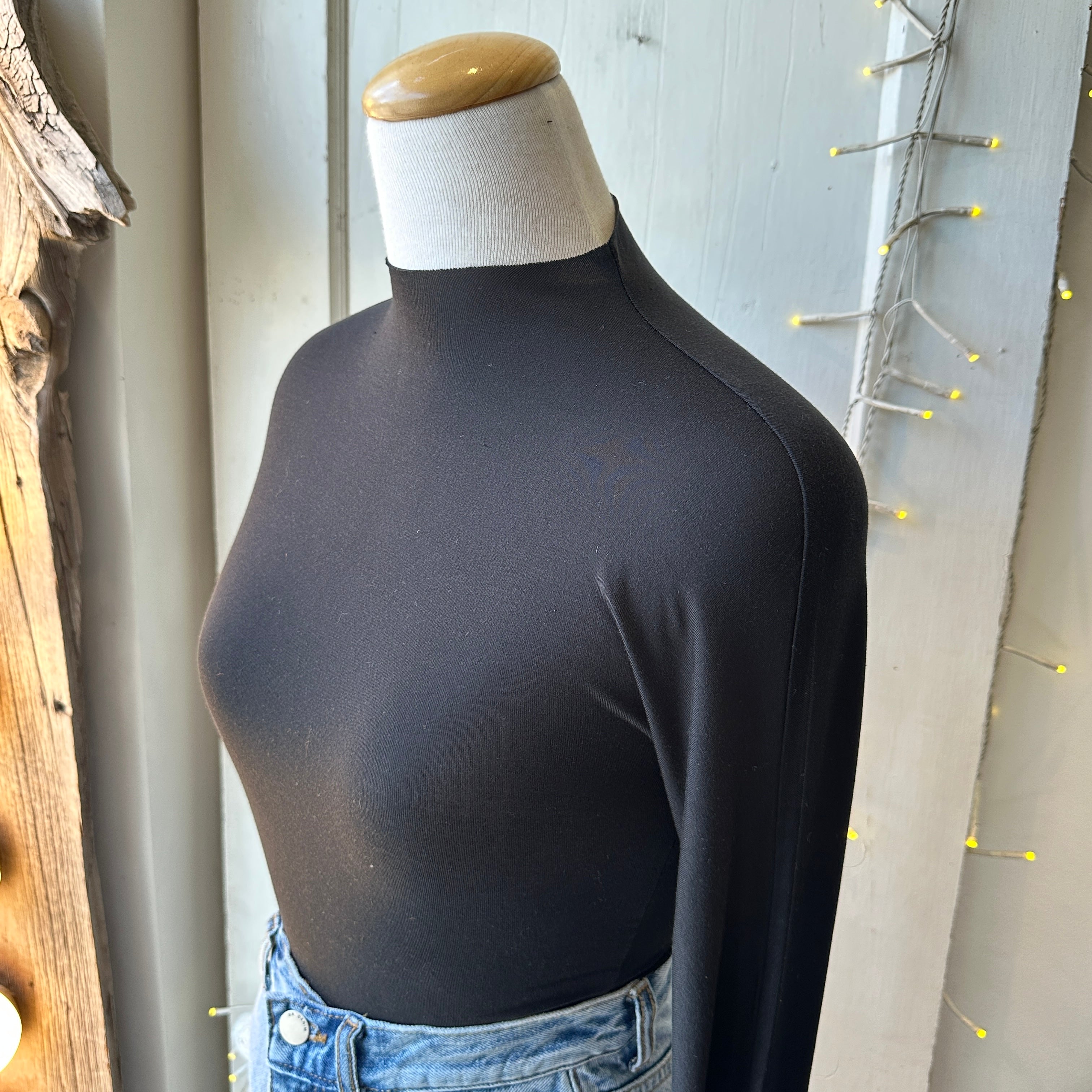 Dr. Denim // Aria Top Black
