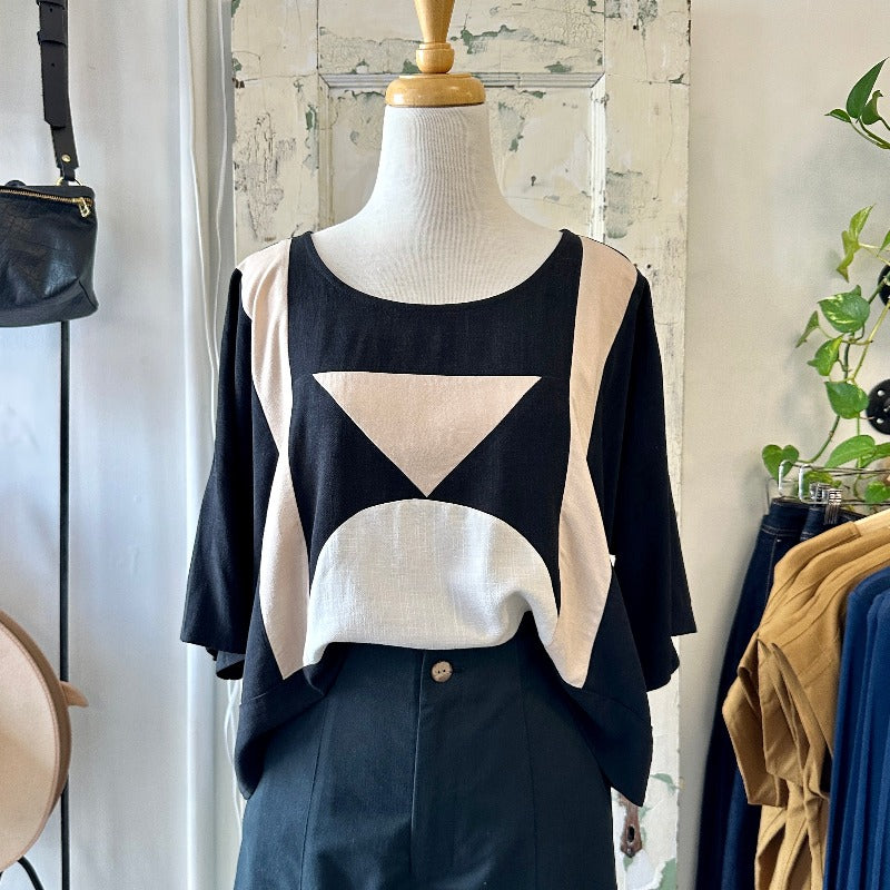 Jennifer Glasgow // Eris Top Black