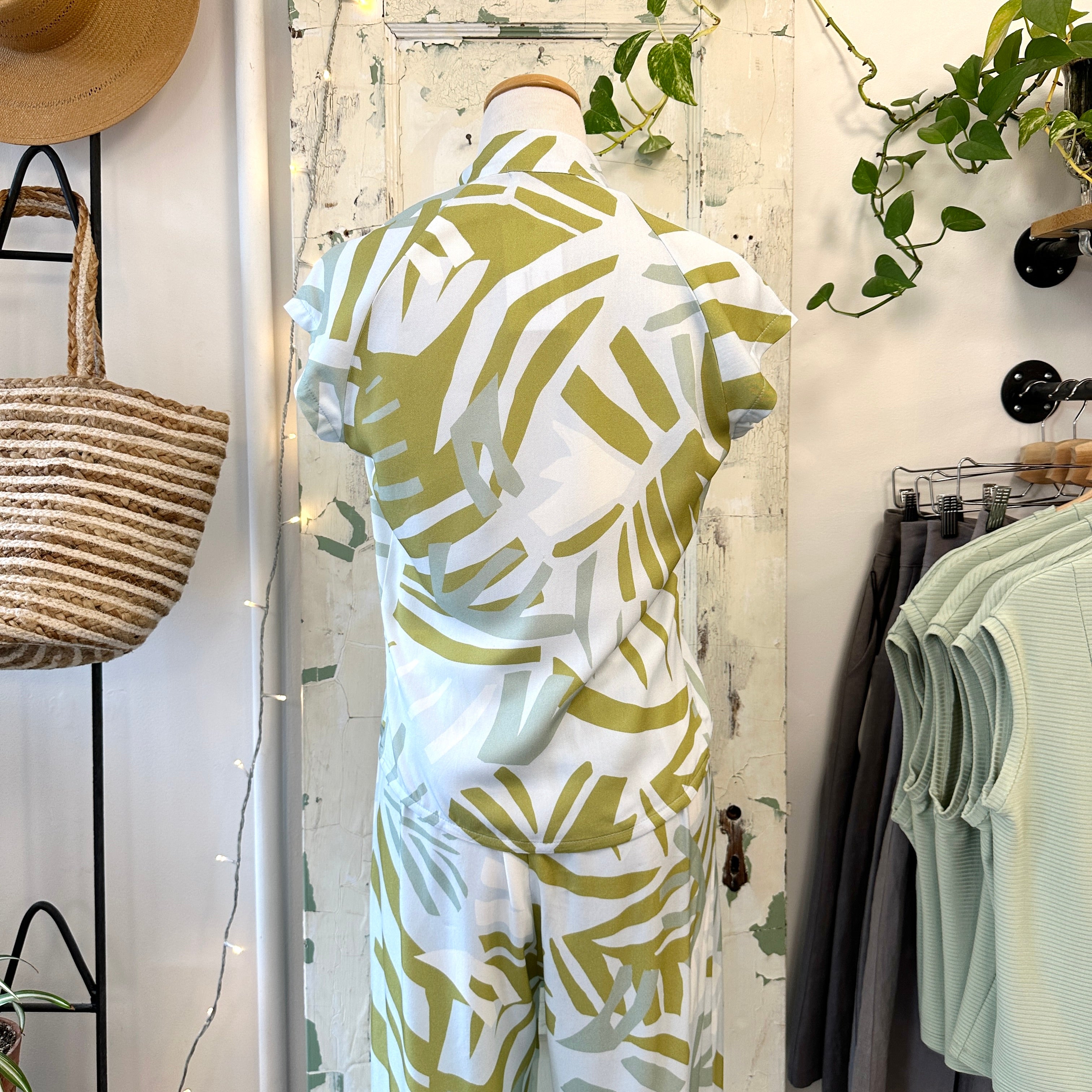 Allison Wonderland // Isabeau Blouse Frond