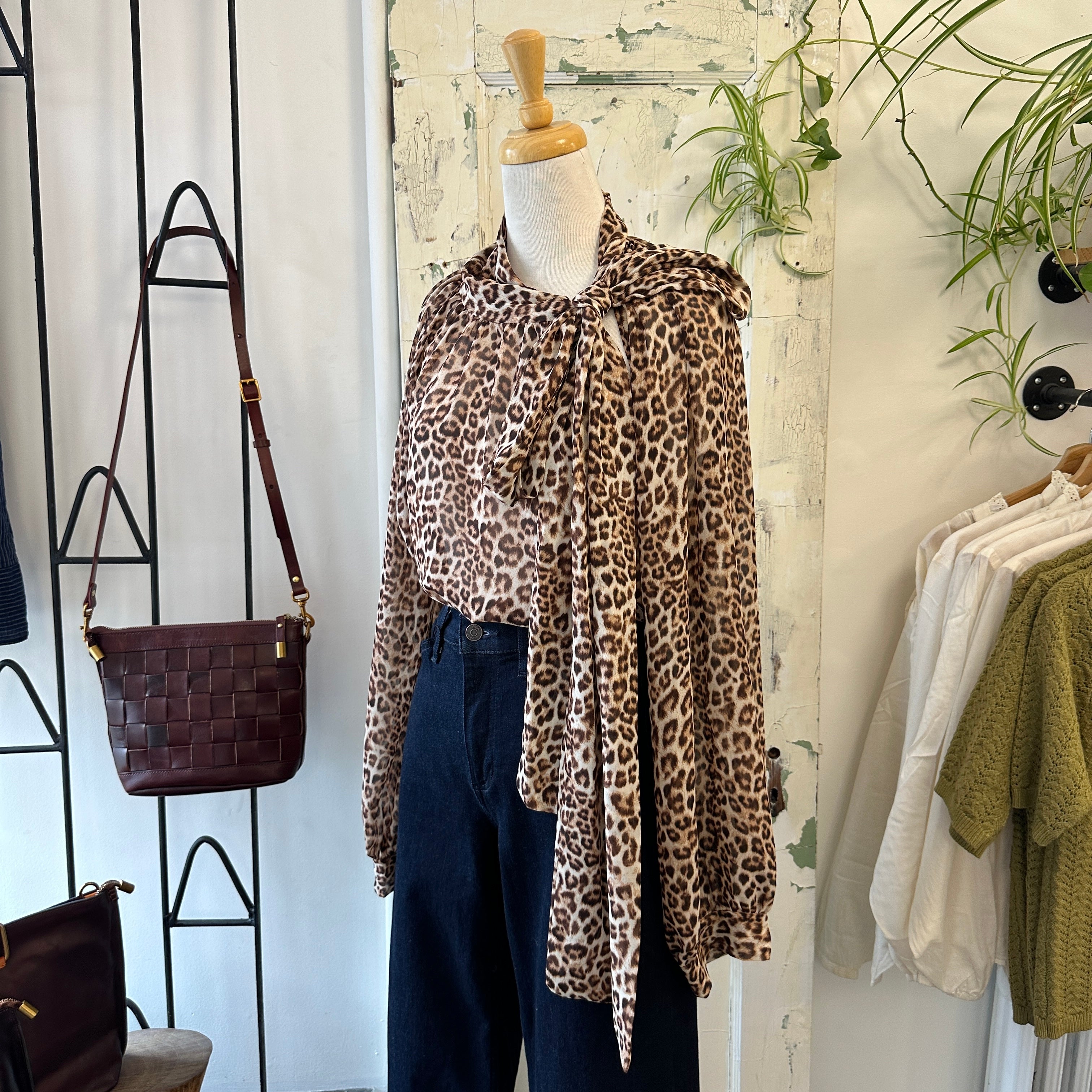 Lele de Baltzac // Globe Blouse Leopard