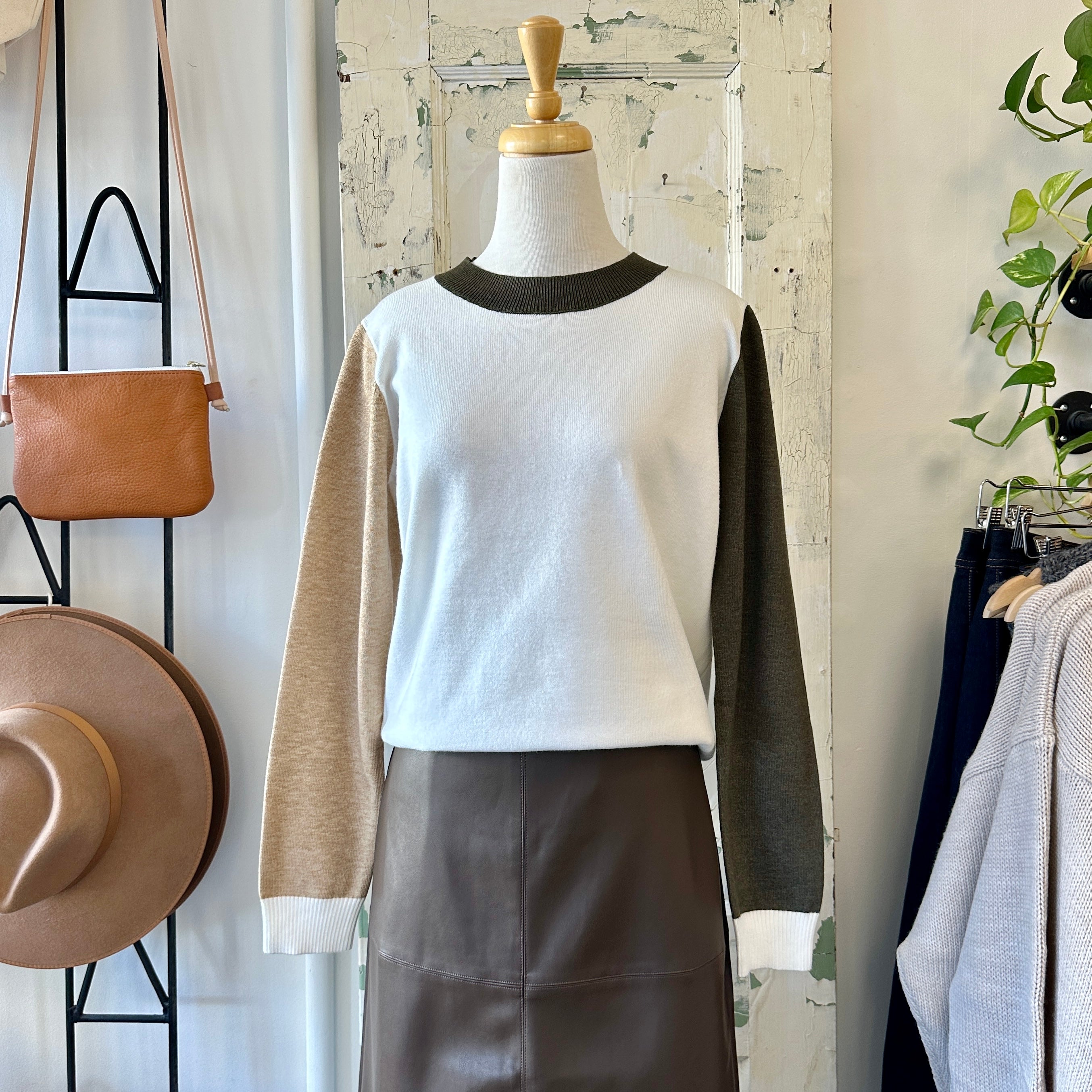Pink Martini // Mila Sweater White
