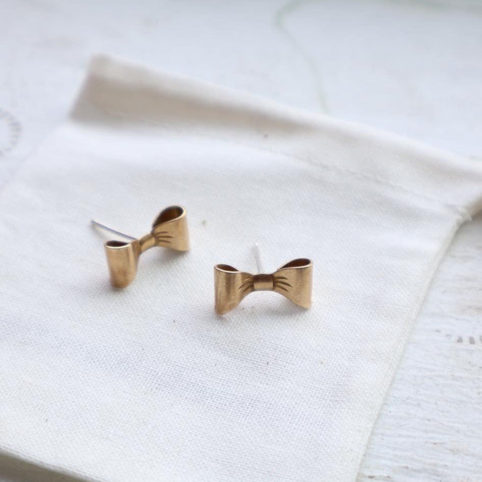 Souvenir // Bow Studs