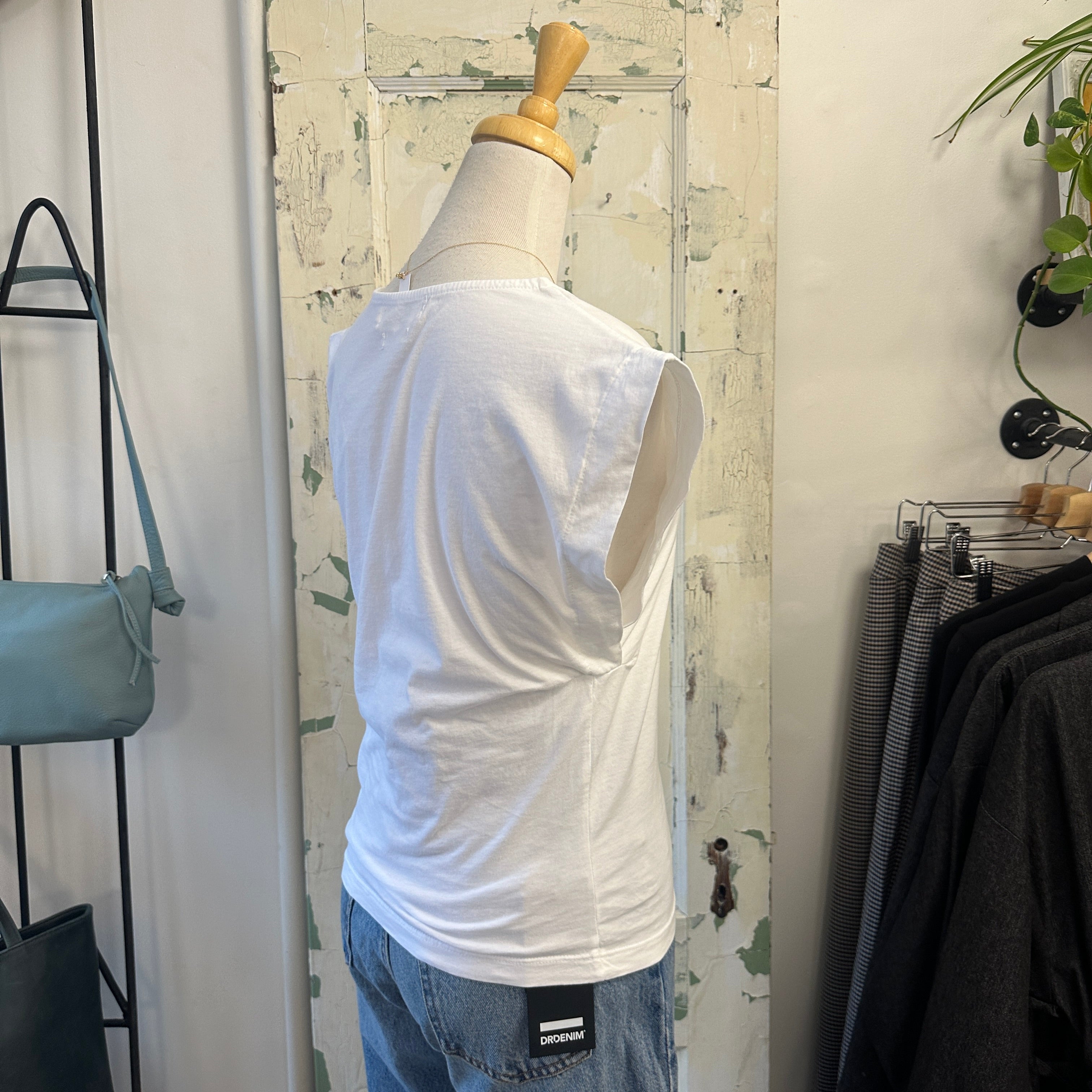 Indi & Cold // White Cotton Tee Sleeveless
