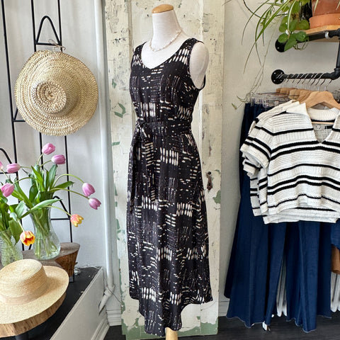 Eve Gravel // Broken Arrow Dress Black M