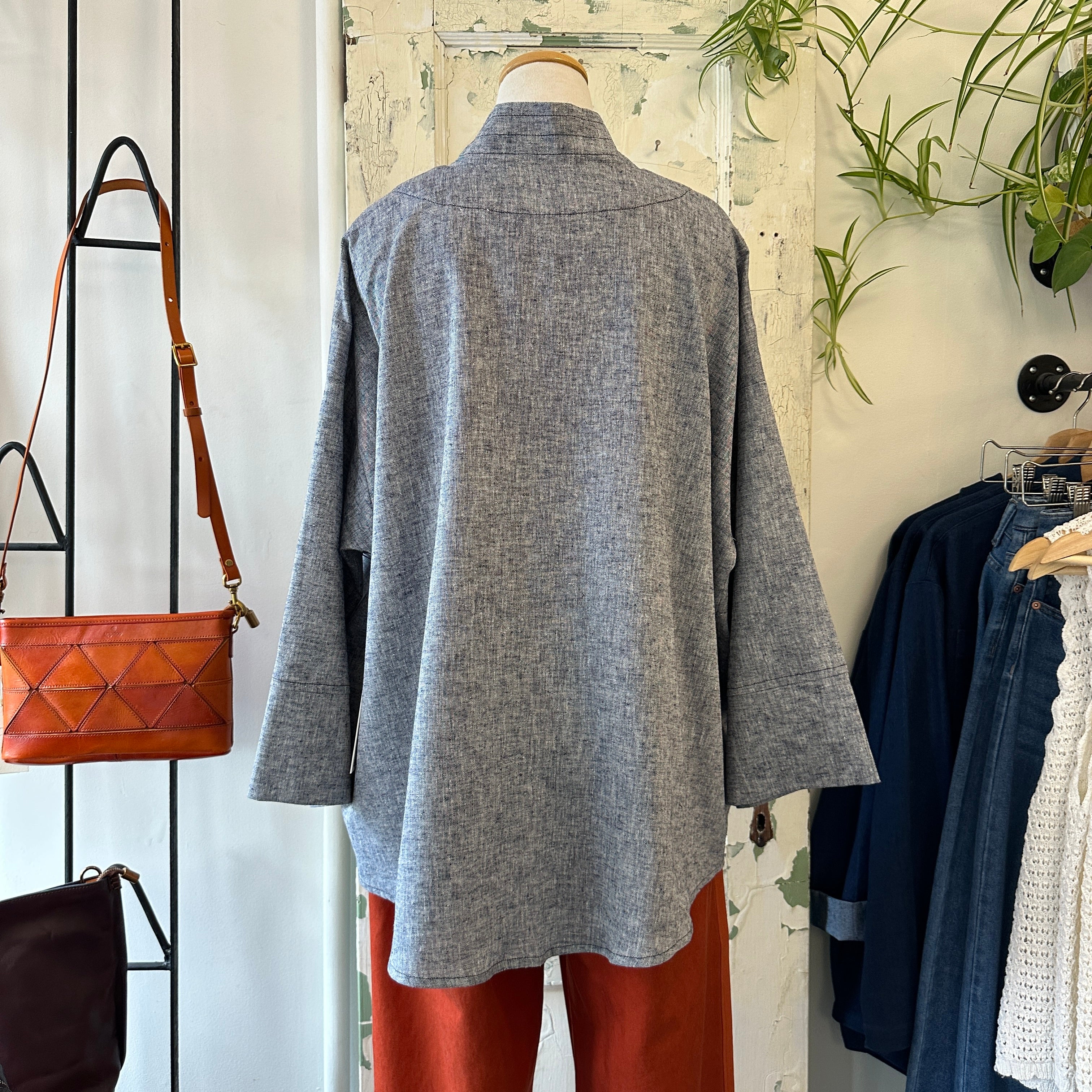 Eve Gravel // Vesta Shirt Jacket Grey Chambray