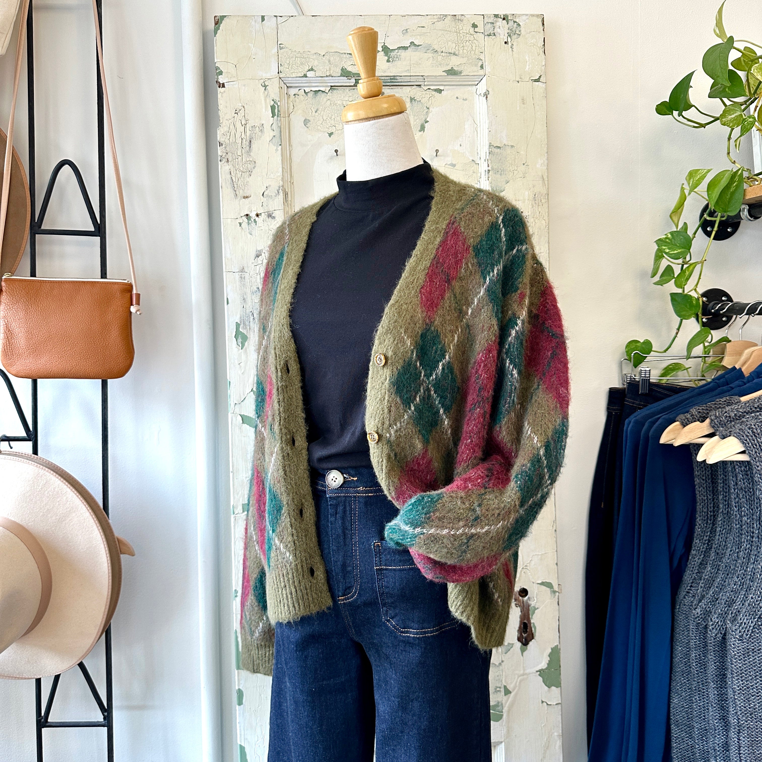 Indi & Cold // Diamond Cardi Olive