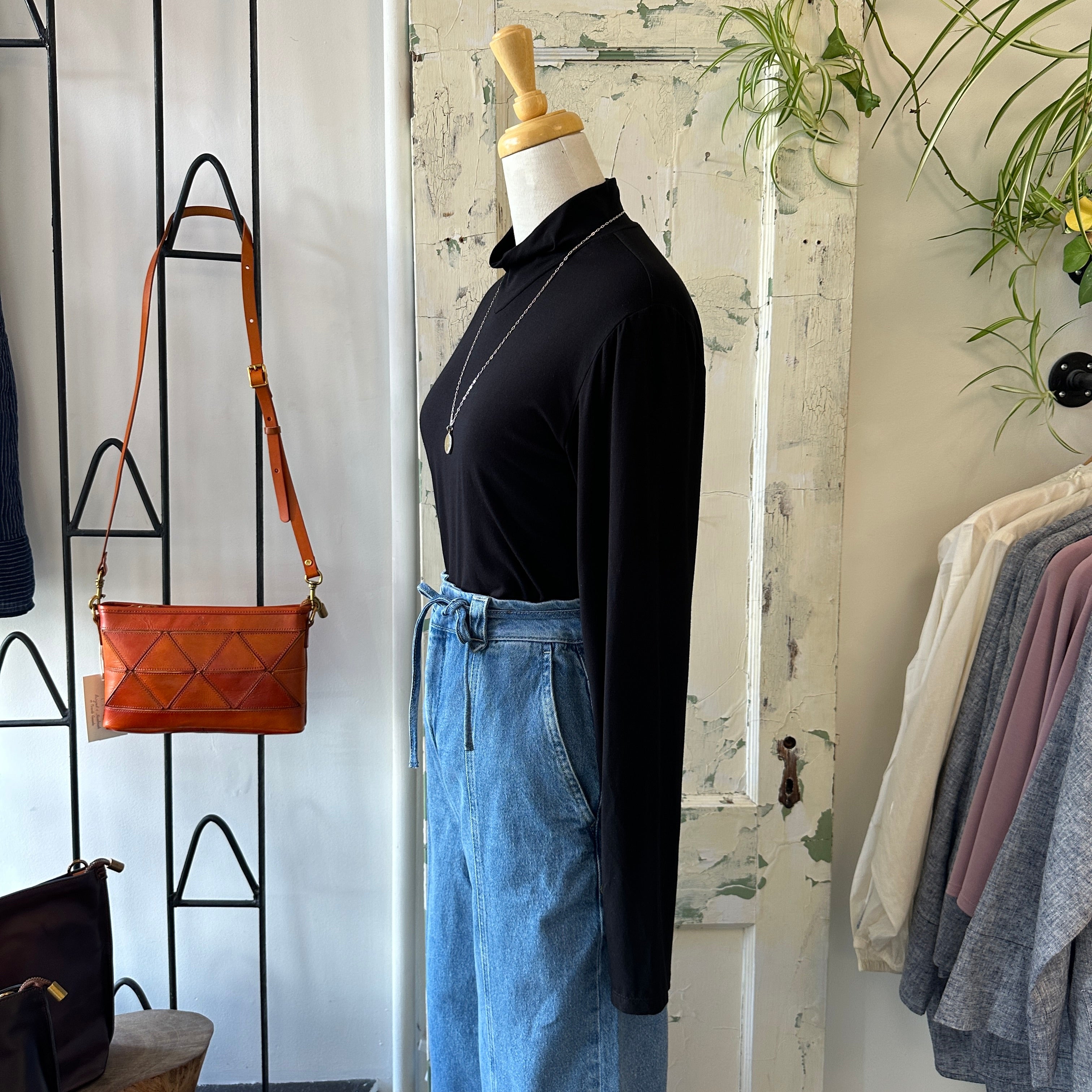 Marigold // Mimi Top Black