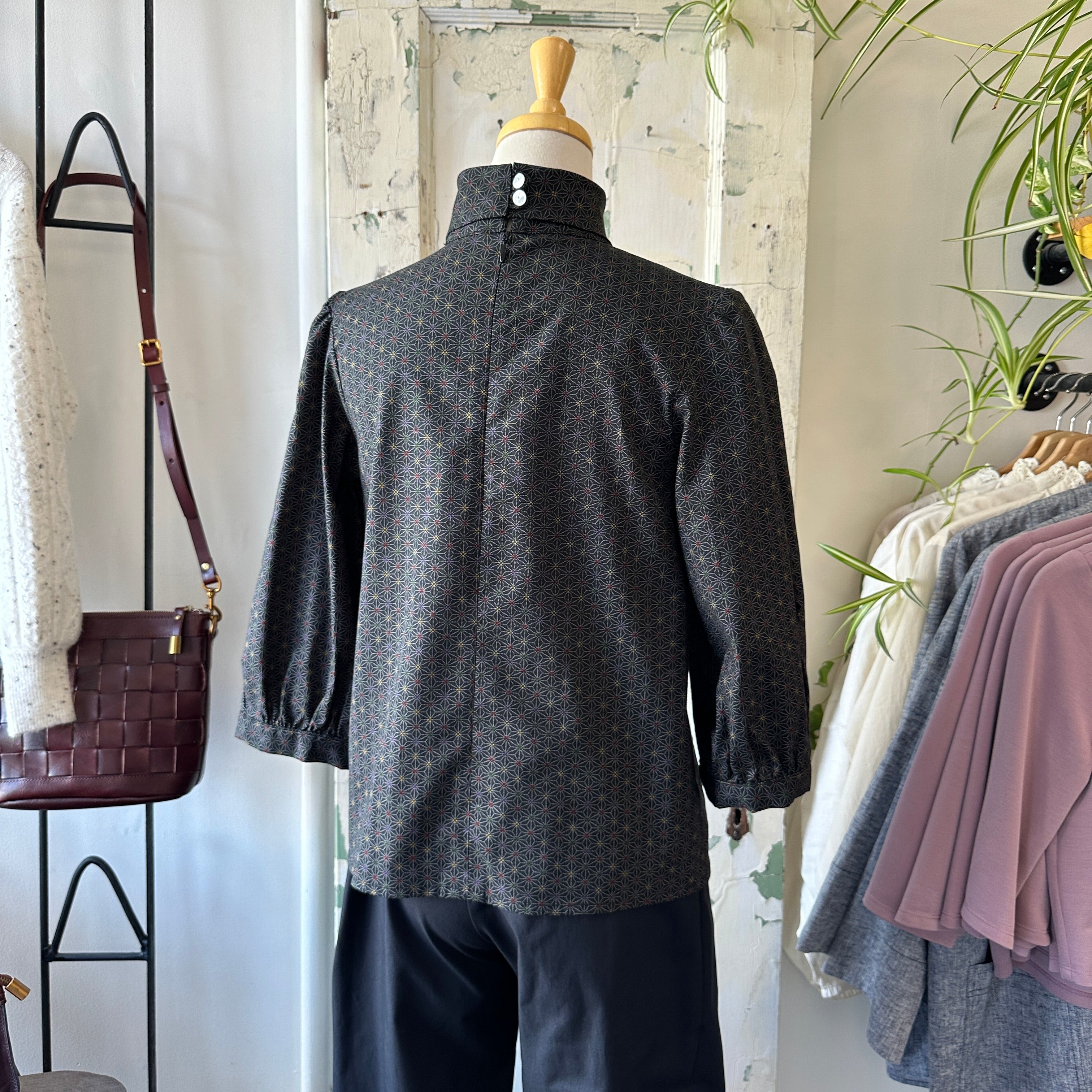 Jennifer Glasgow // Bondi Blouse Black Star
