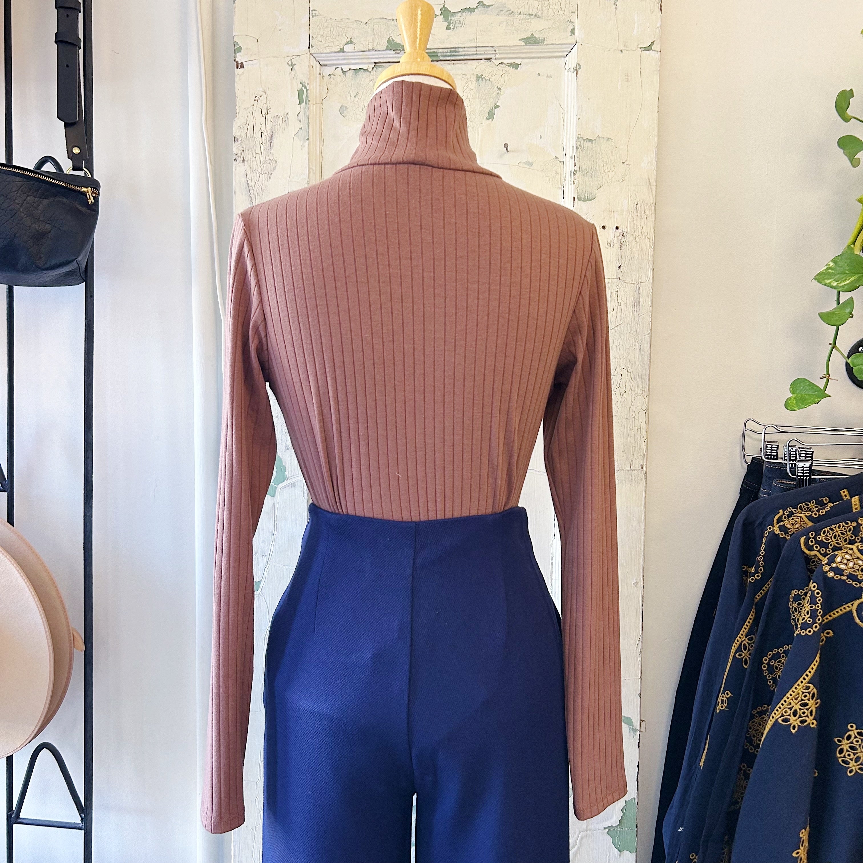 Cokluch // Kim Top Pecan