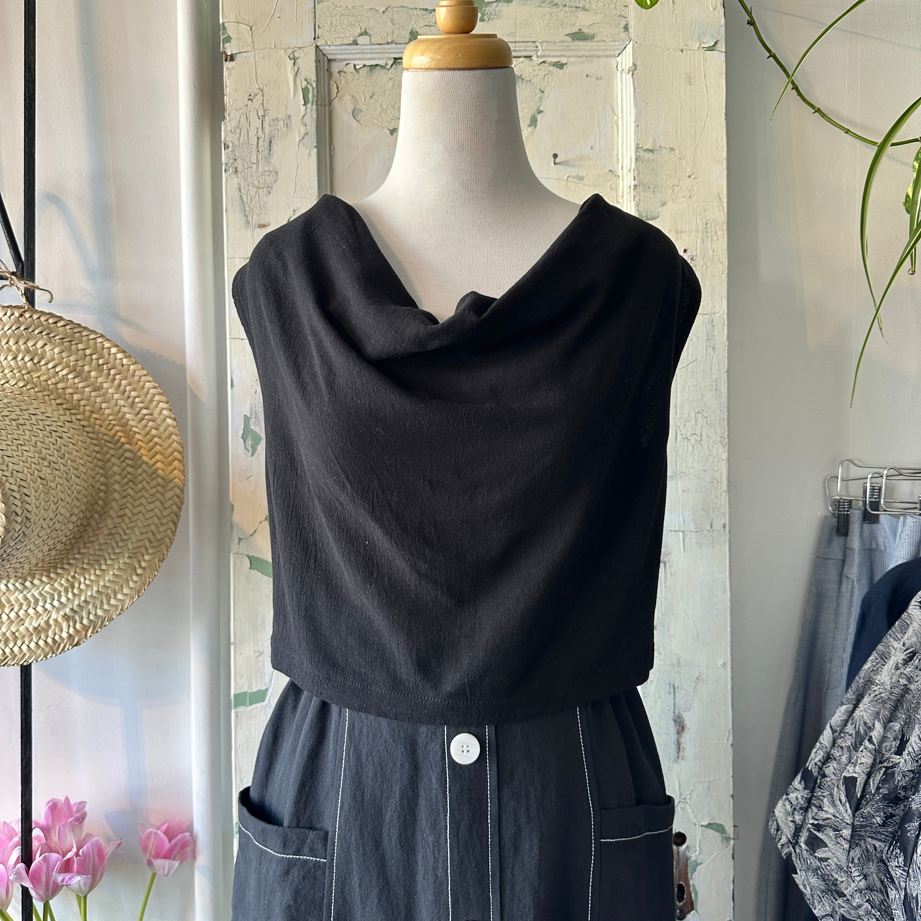 Allison Wonderland // Carr Blouse Black
