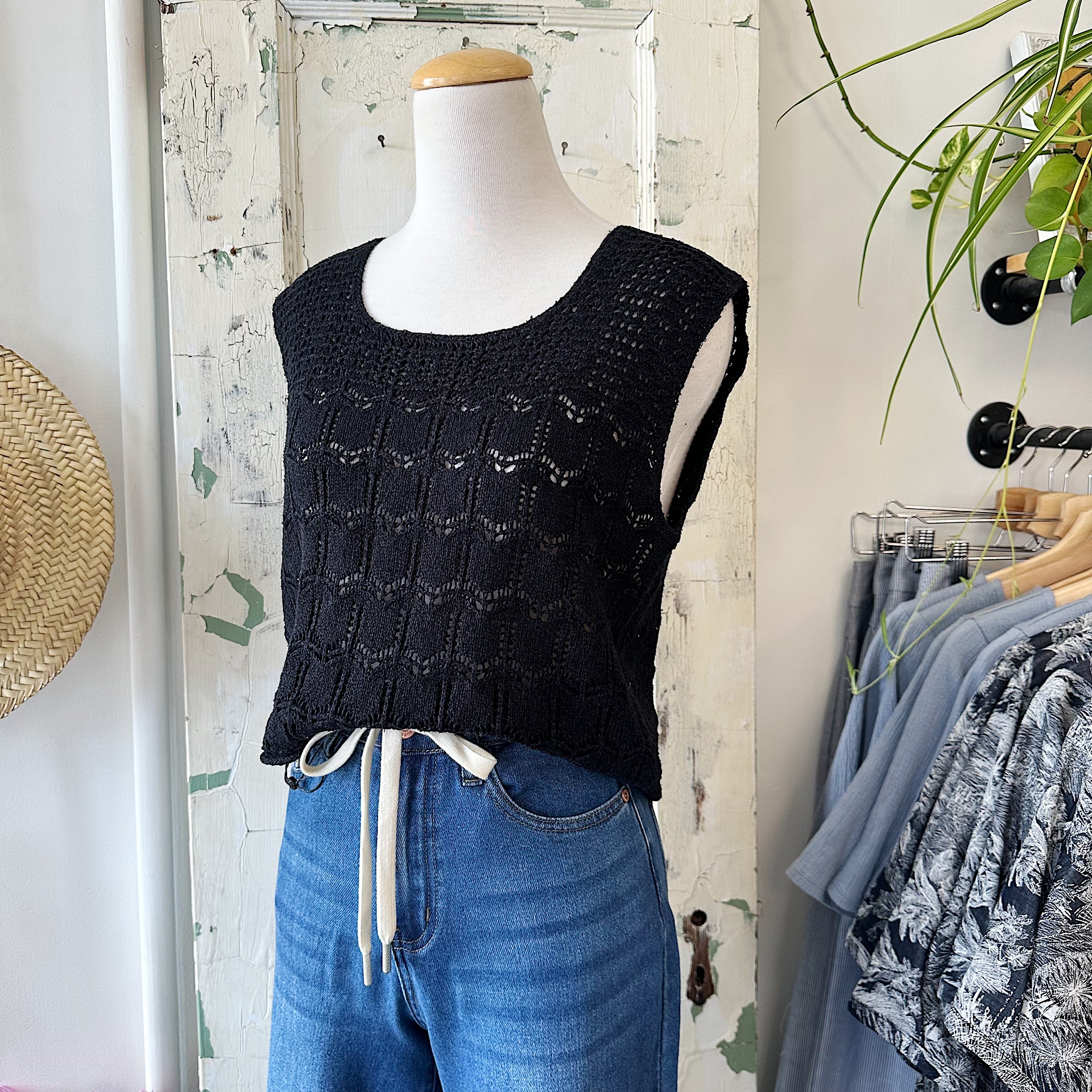 Naïf // Janne Sweater Black
