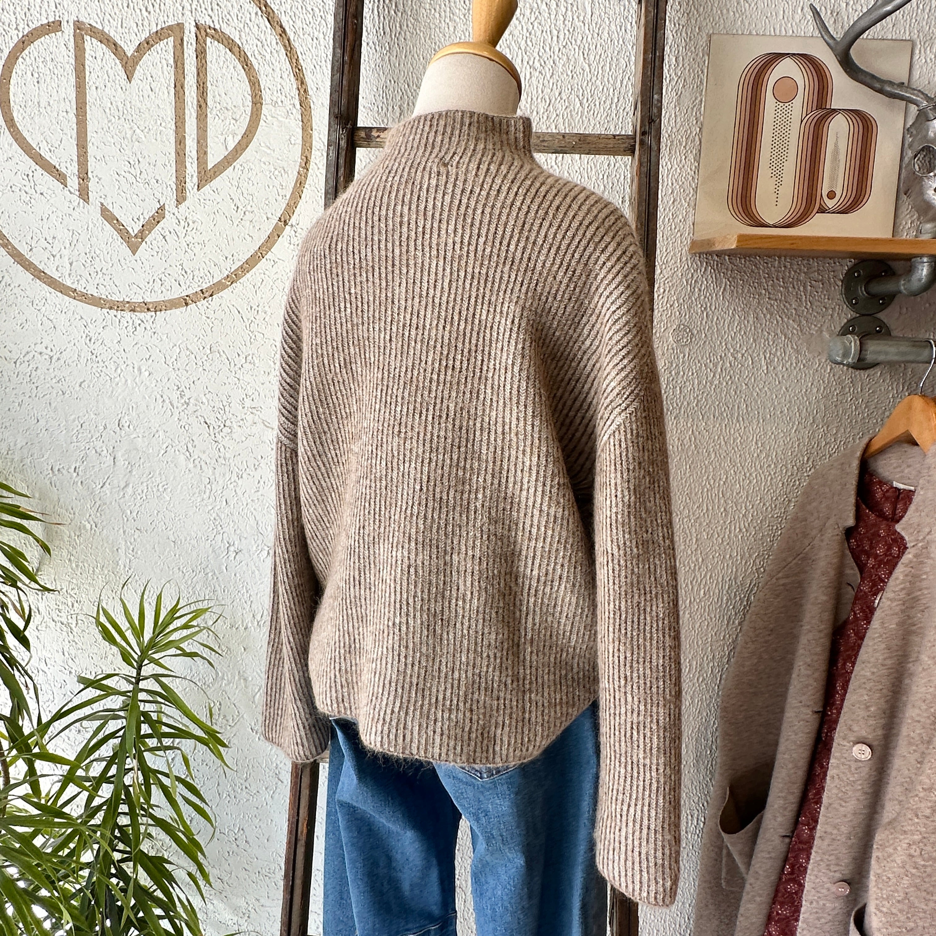 Minimum // Mercy Sweater Chinchilla