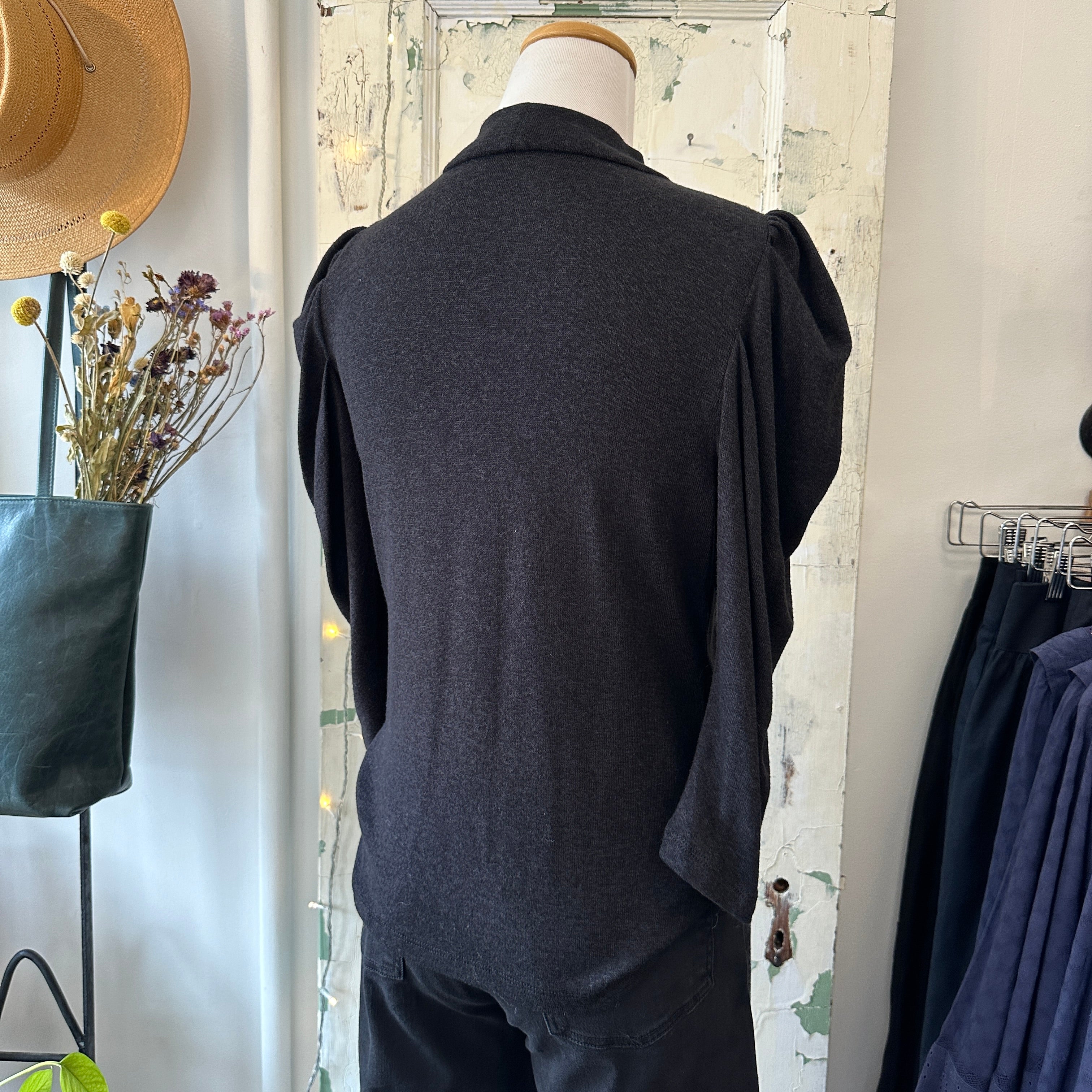 Cokluch // Nenuphar Top Noir Black