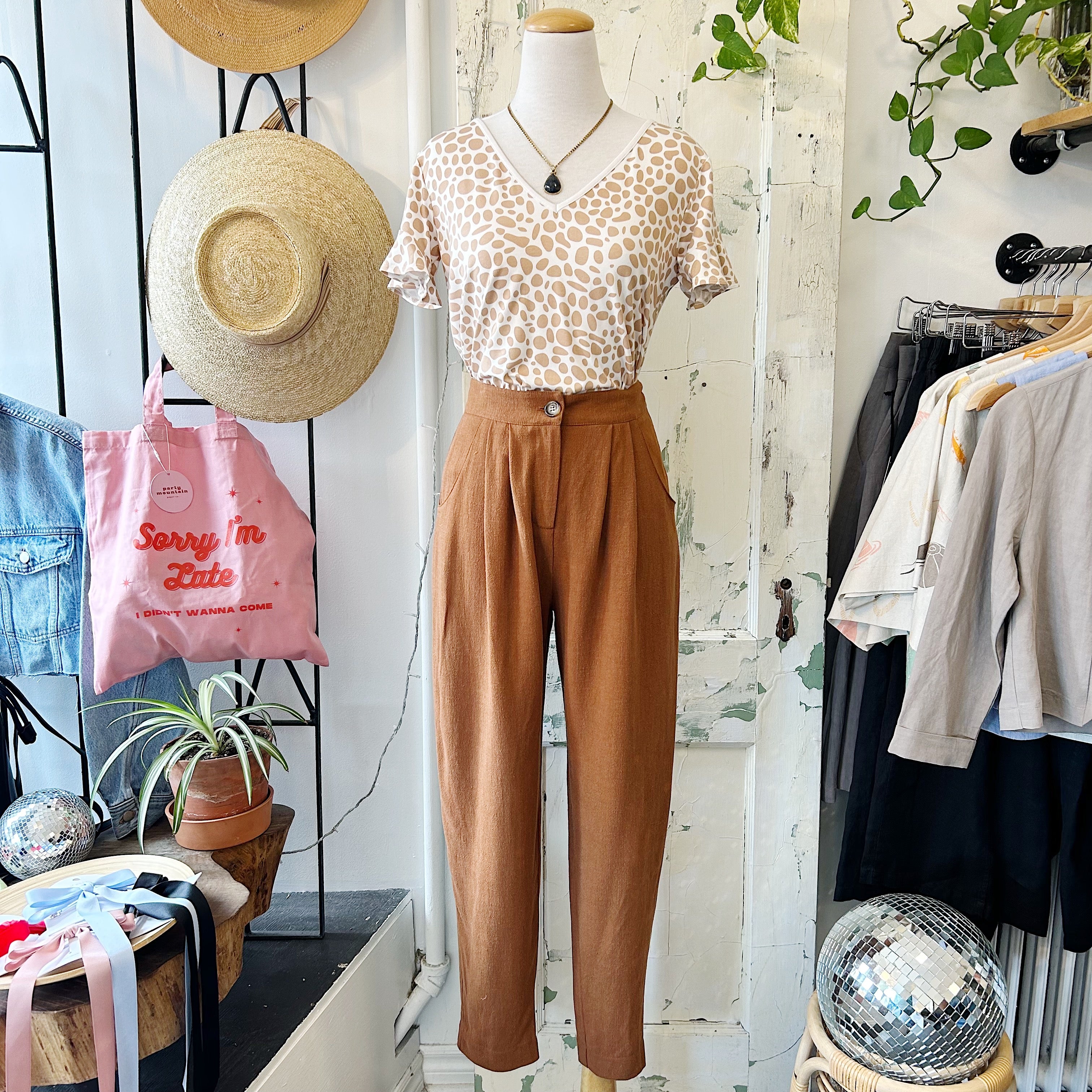 Meemoza // Maelle Vegan Linen Pants Cognac *Last Size XL