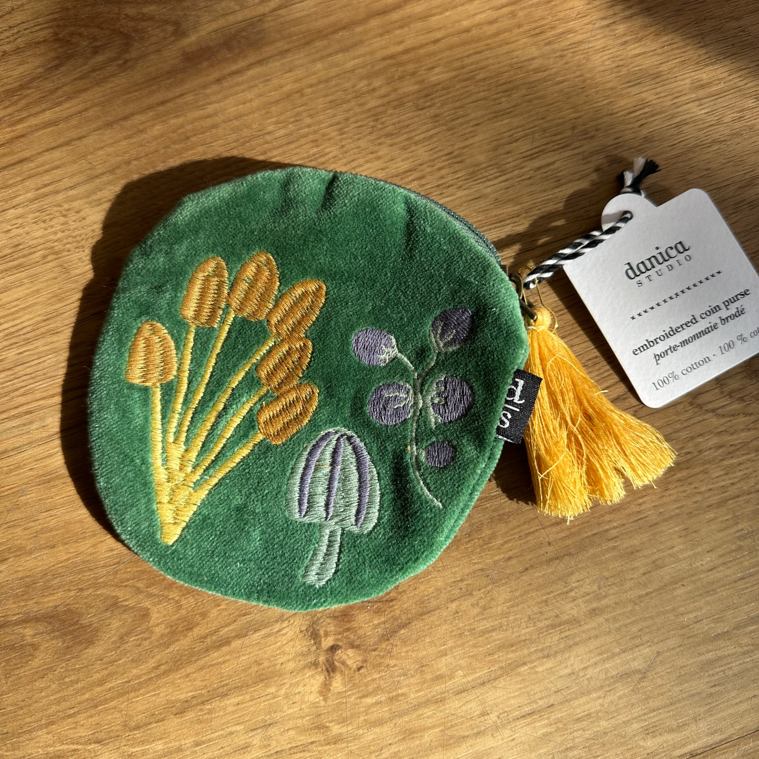 Danica // Coin Purse Embroidered Wildgro