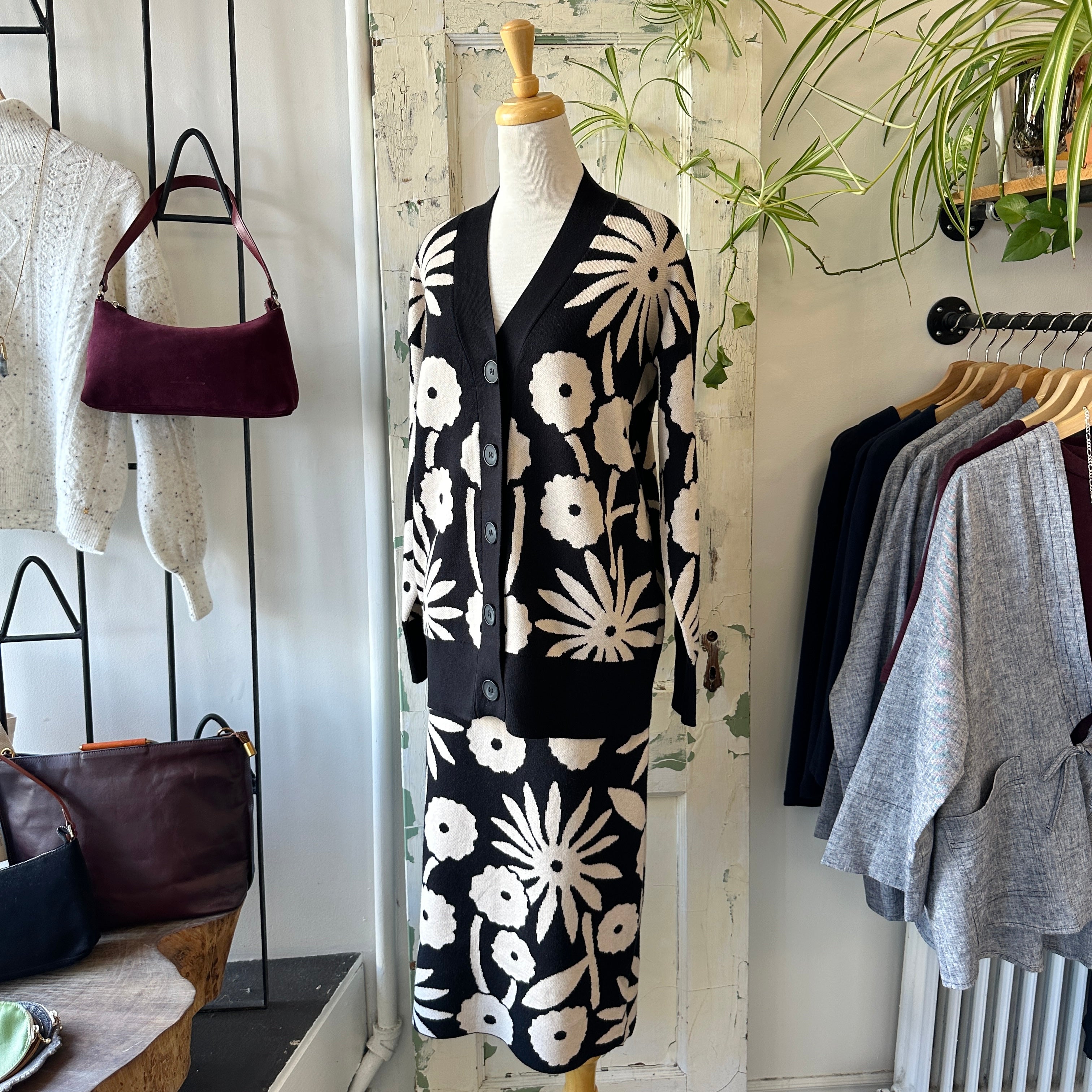 Compania Fantastica // Flower Cardigan