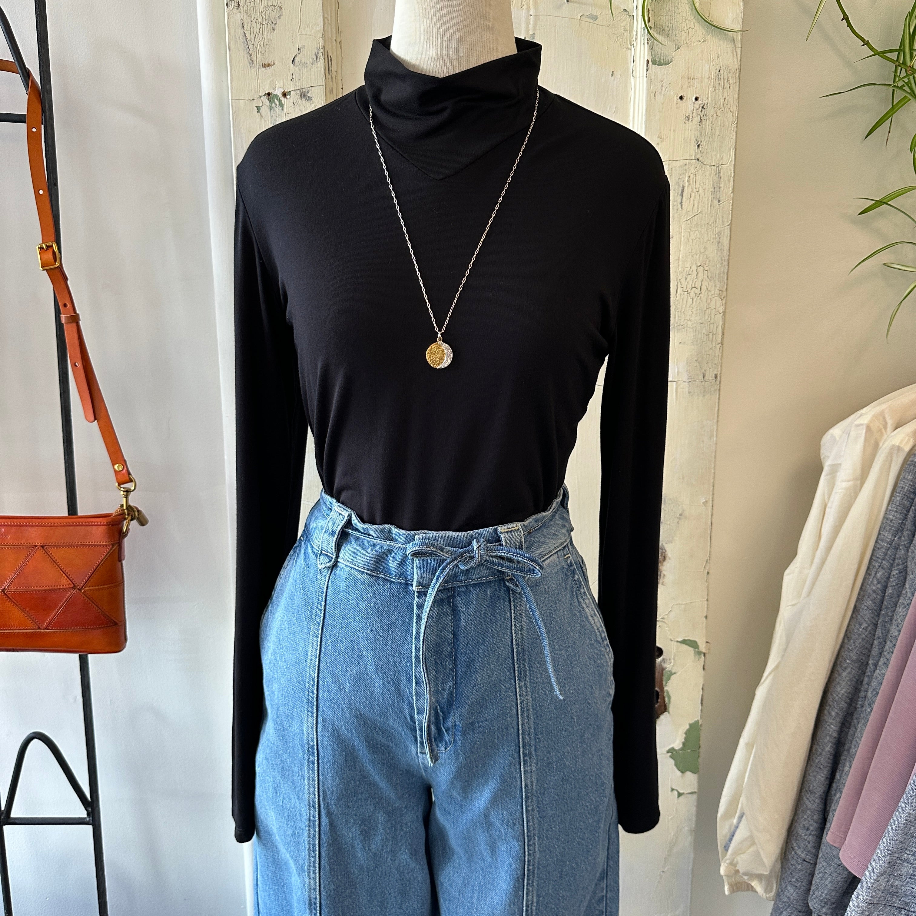 Marigold // Mimi Top Black