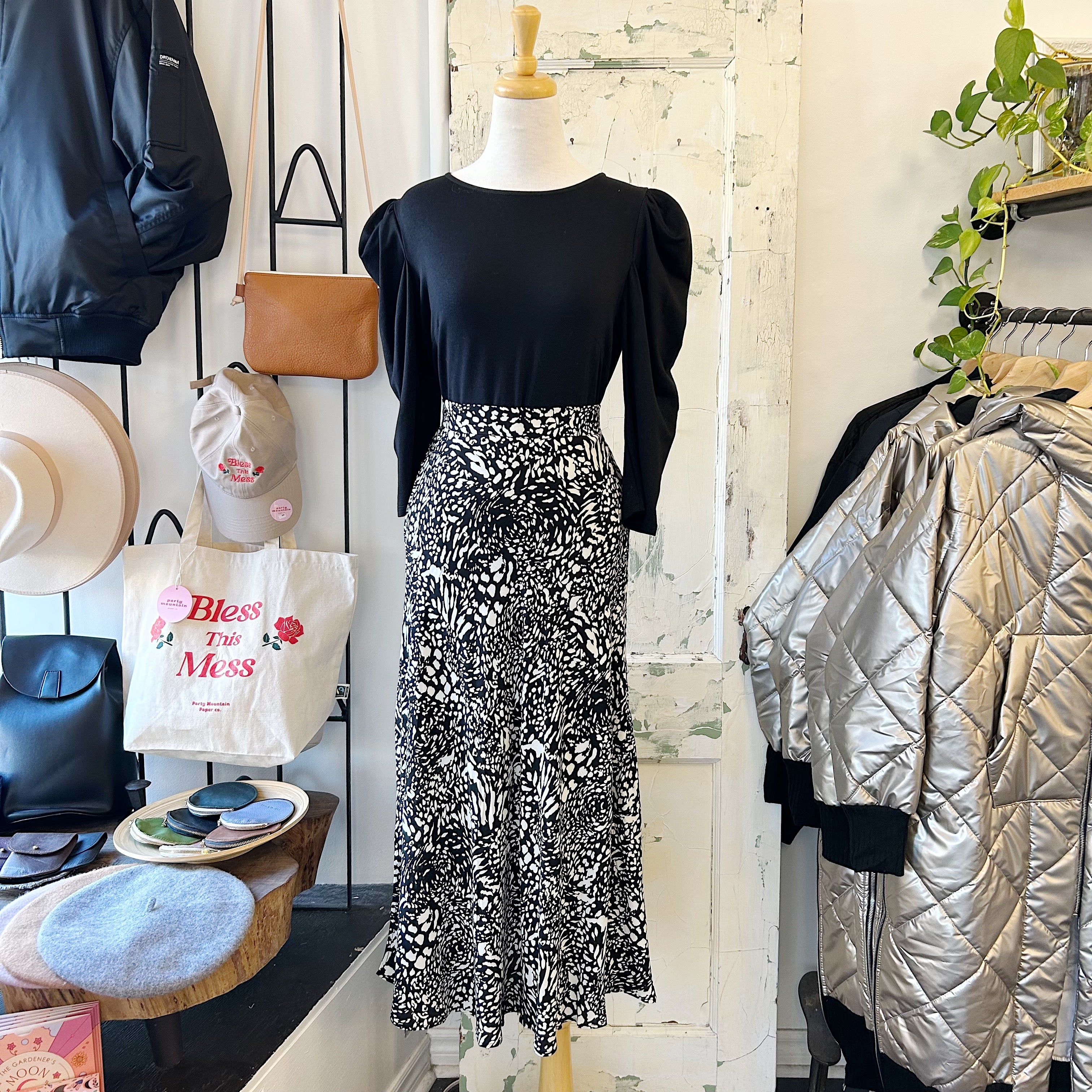 Pink Martini // Kallie Skirt Black