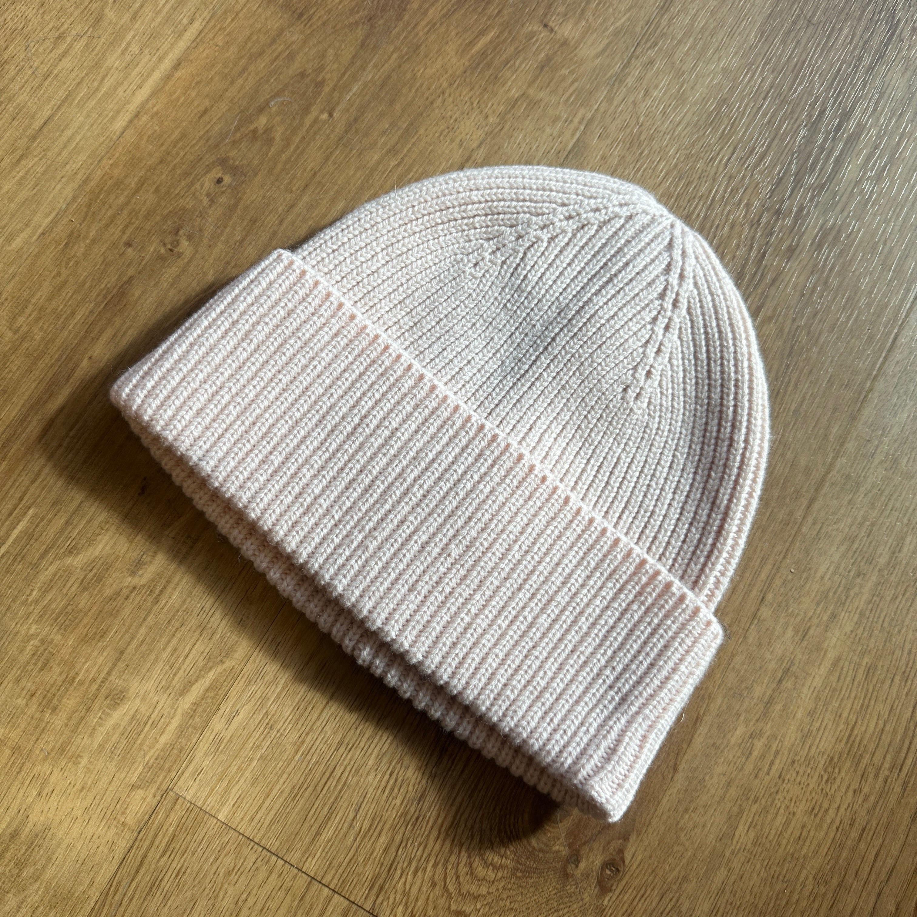 Naïf // Matty Beanie Rose Water