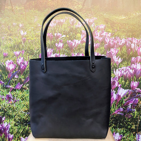 Veinage // Florence Tote Black