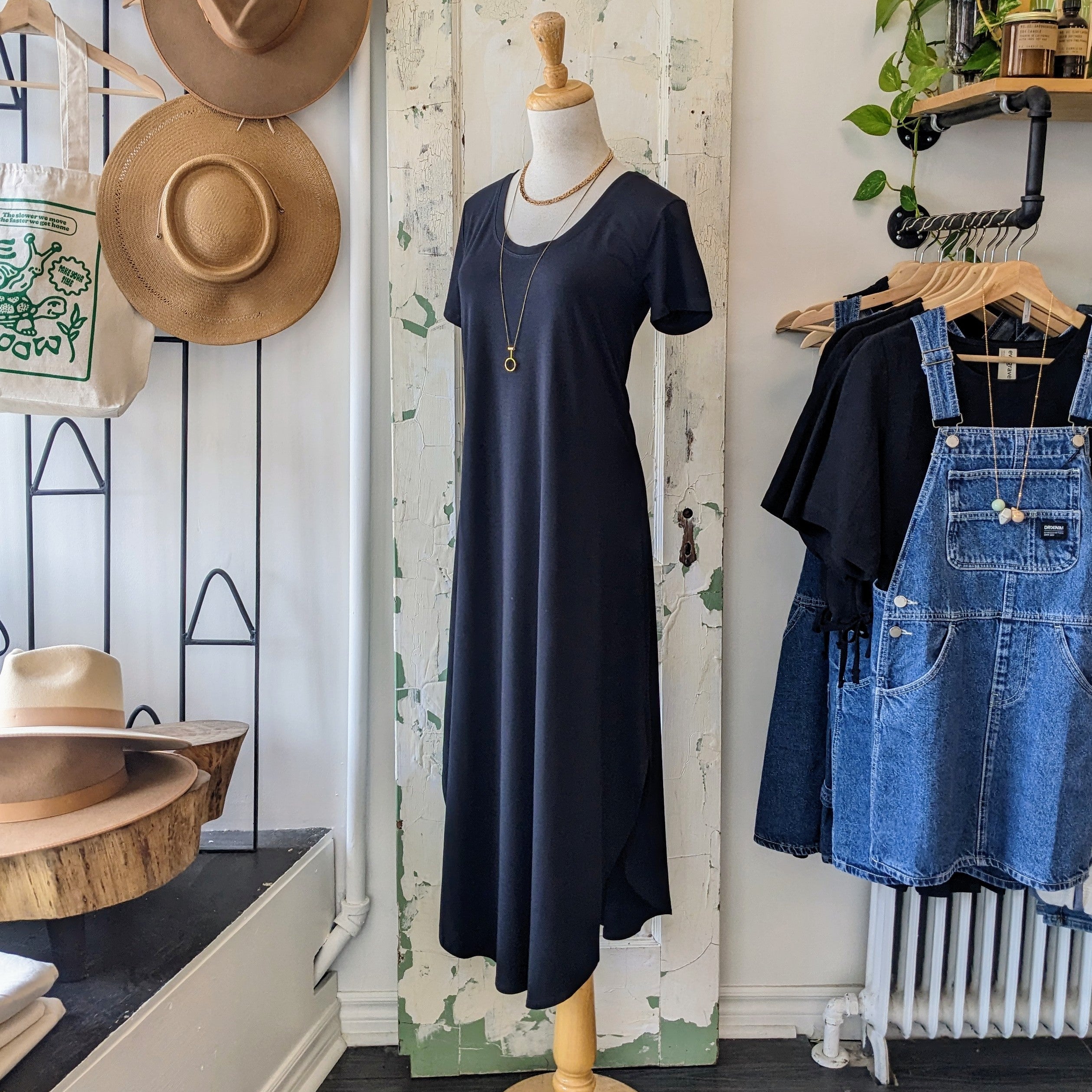 Blondie Apparel // Field Maxi Dress Black