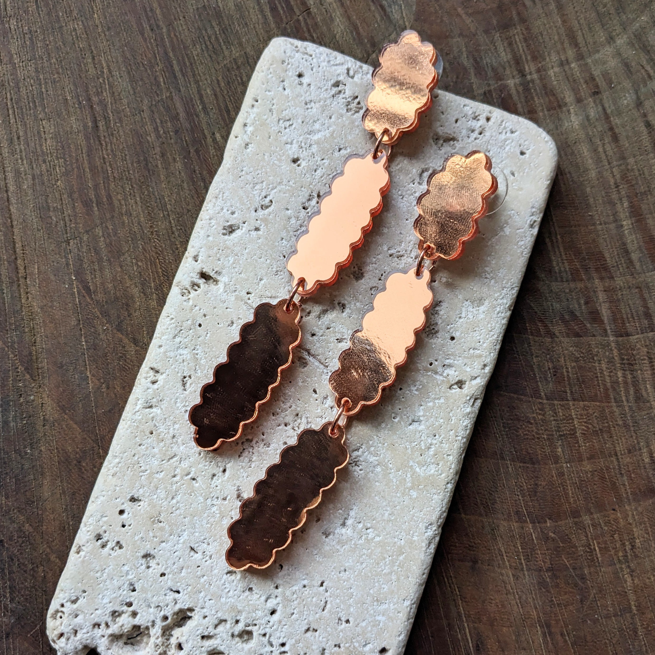 dconstruct // Ecoresin Scallop Line Drop Earrings Copper