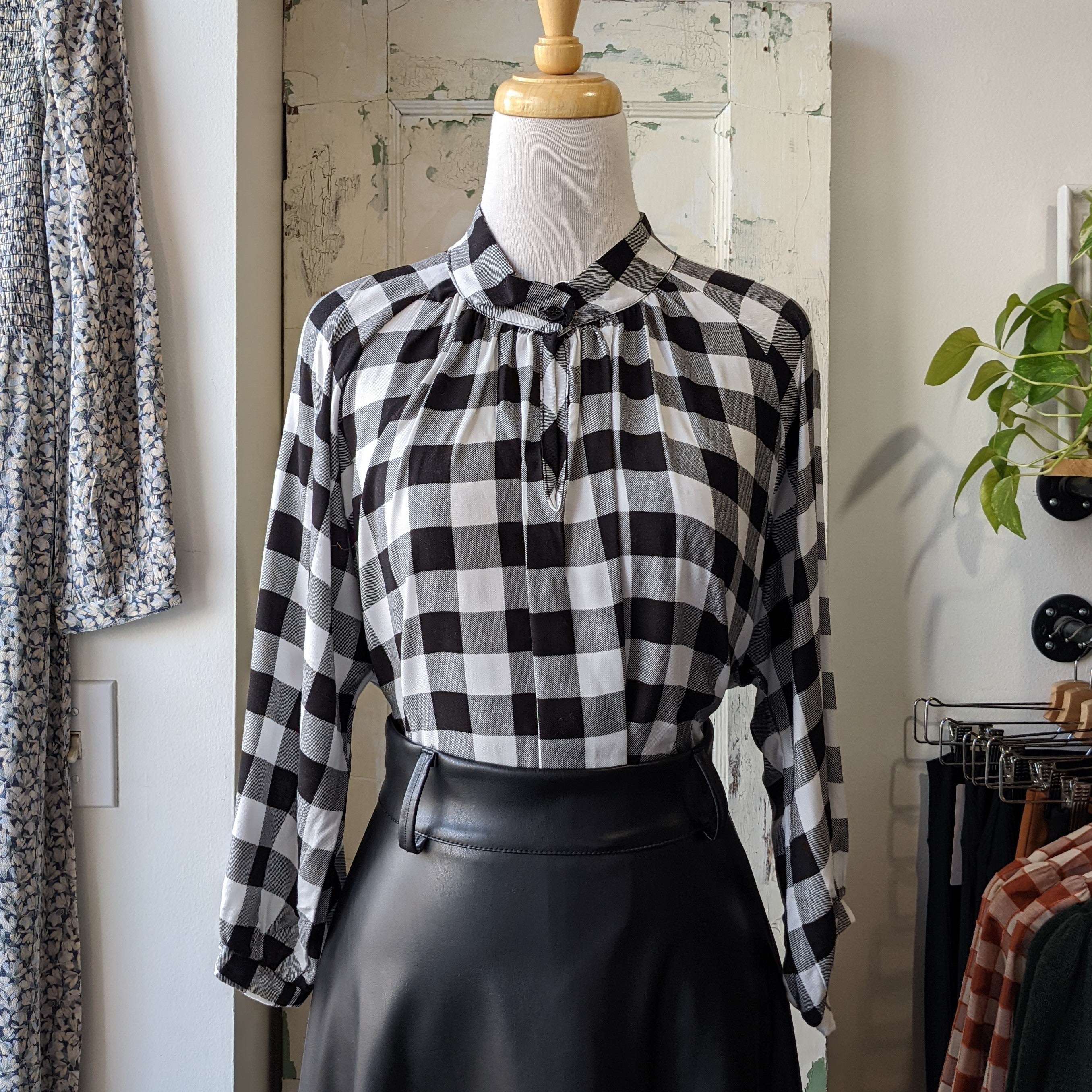 Allison Wonderland // Edith Blouse Check