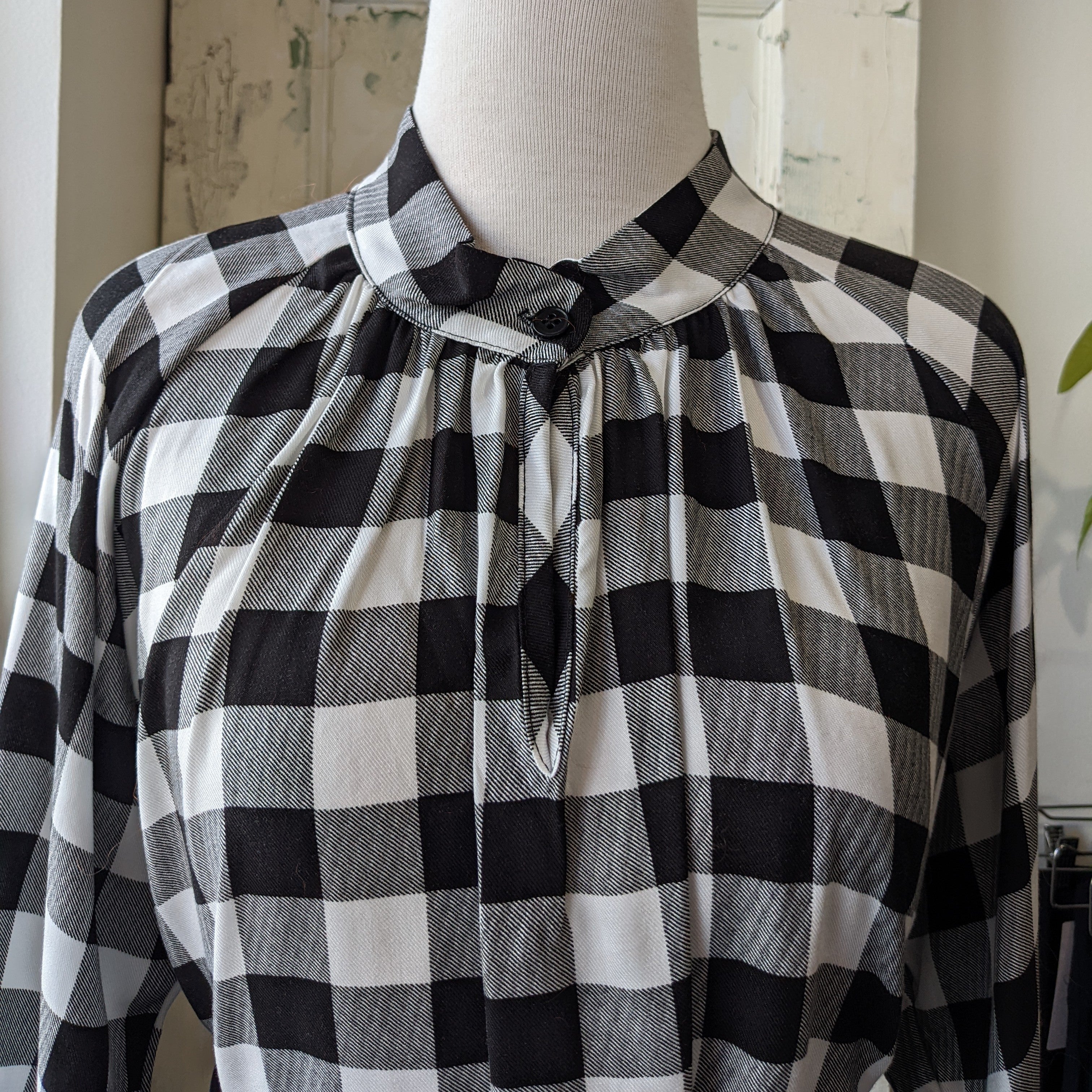 Allison Wonderland // Edith Blouse Check