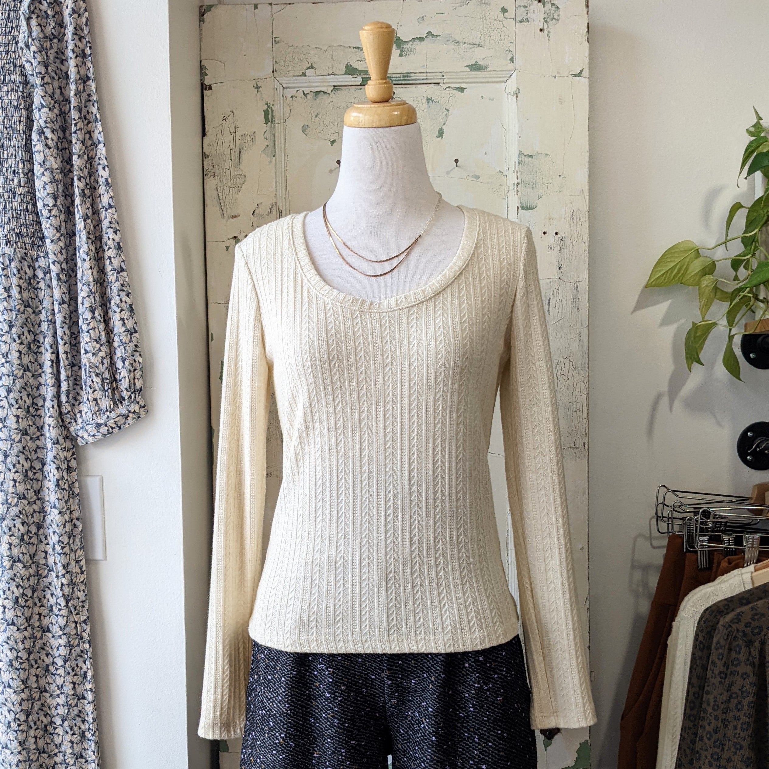Annie 50 // London Sweater Vanilla LAST SIZE L