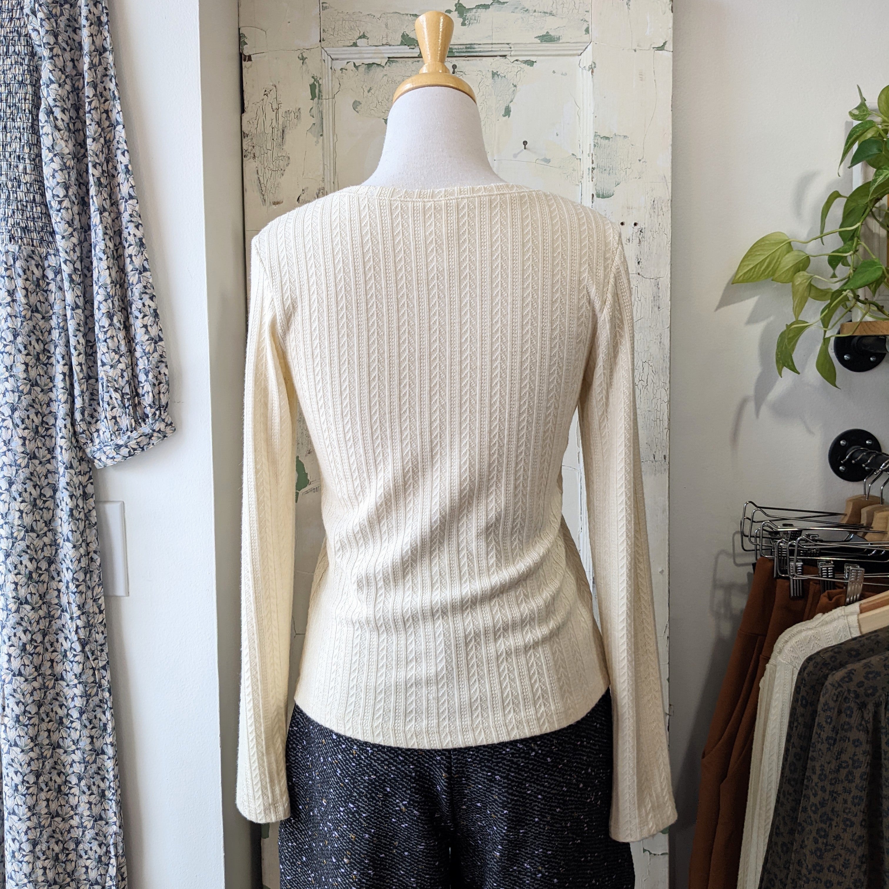 Annie 50 // London Sweater Vanilla LAST SIZE L
