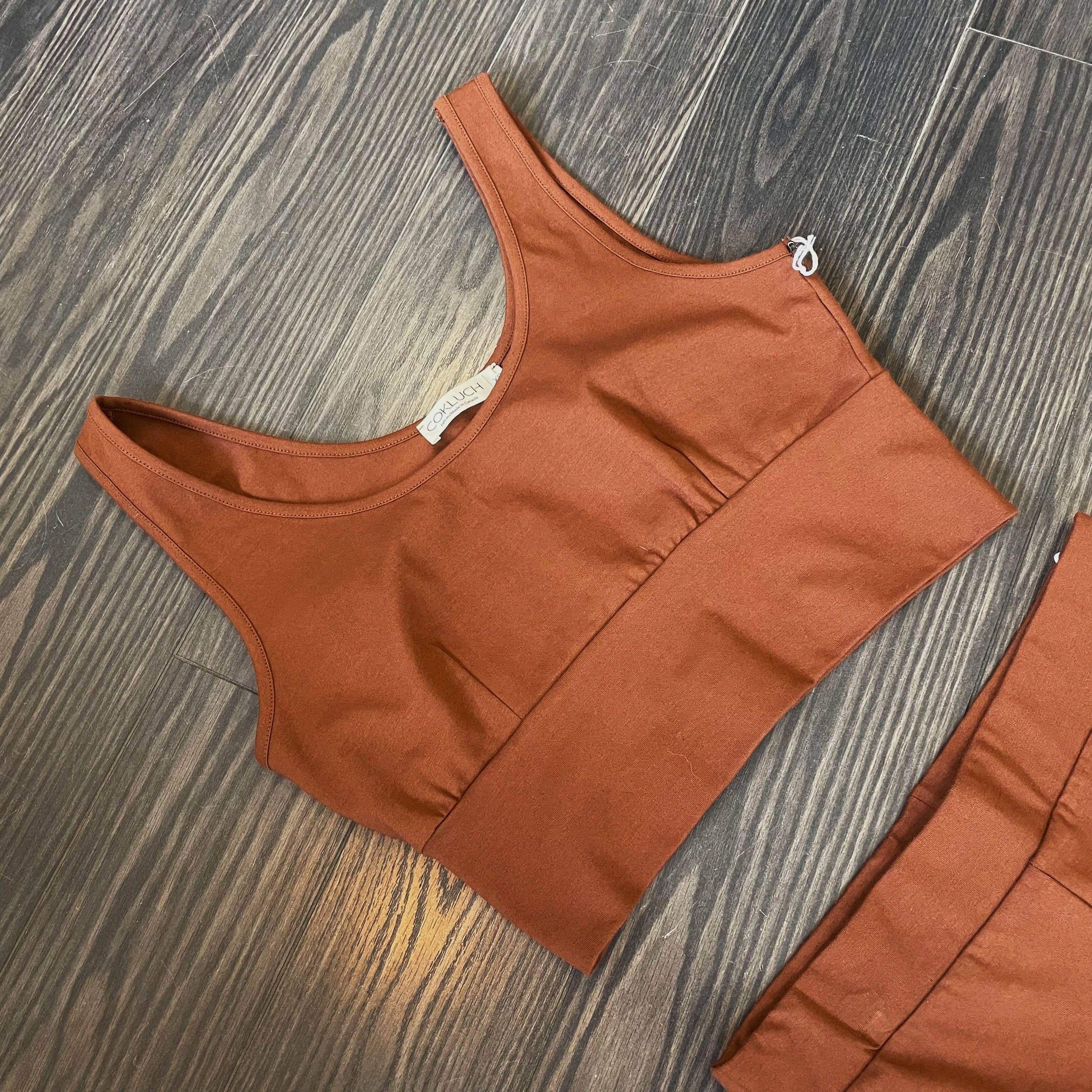 Cokluch // Ixia Spice Top