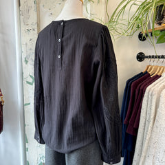 Indi & Cold // Embroidered Blouse Black