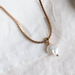 Souvenir // Moon Pearl Necklace
