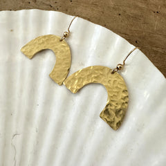 Frug // Hammered Arch Brass Shape Earring