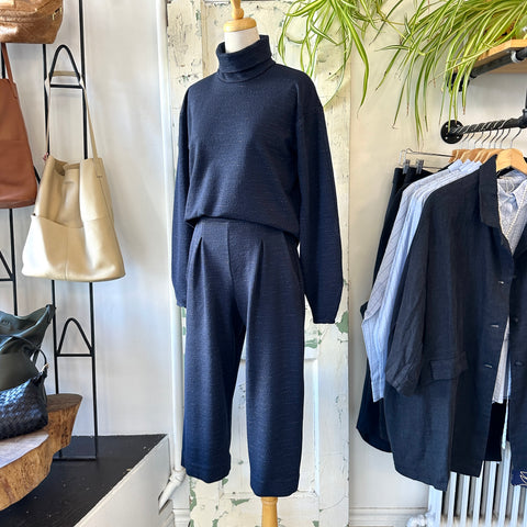 Mus and BomBon // Uriel Pant Green