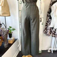 Mus and BomBon // Uriel Pant Green