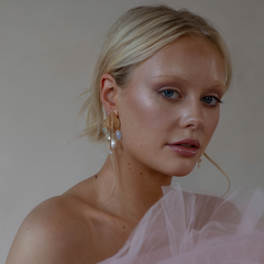 Hailey Gerrits // Shaoni Earrings Soft
