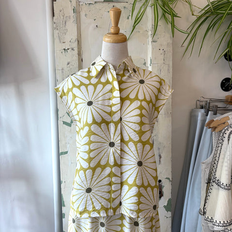 Compania Fantastica // Olive Flower Print Top