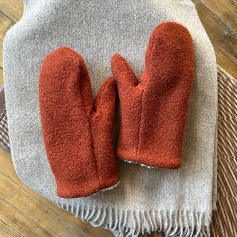 Milo and Dexter // Classic Merino Wool Mittens Rust