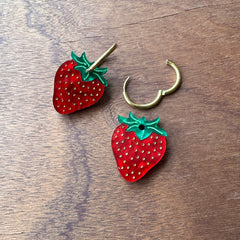 dconstruct // Strawberry Hoops GP Steel