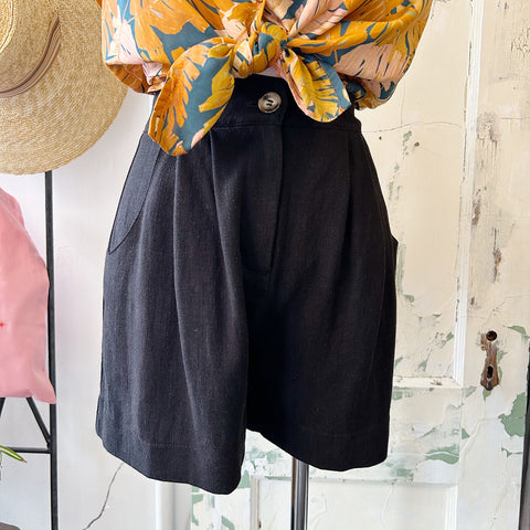 Meemoza // Maelle Linen Shorts Black