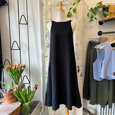 Amanda Moss //  Sheshe Dress Black Windowpane