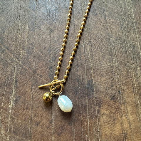 Petite Gold  // Luna Necklace