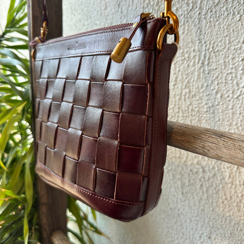 Uppdoo // Venture Crossbody Chestnut