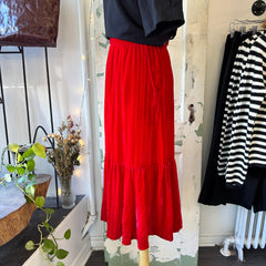 Allison Wonderland // Thorn Bird Skirt Red Velvet