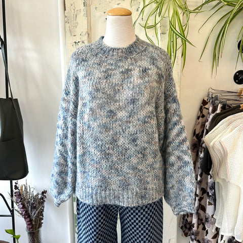 Indi & Cold // Blue Melange Sweater