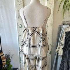 Pink Martini // Nagel Top Beige