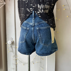 Dr. Denim // Nora Shorts Stream Mid Retro