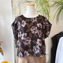 Chlo by Cokluch // Jay Top Black Floral